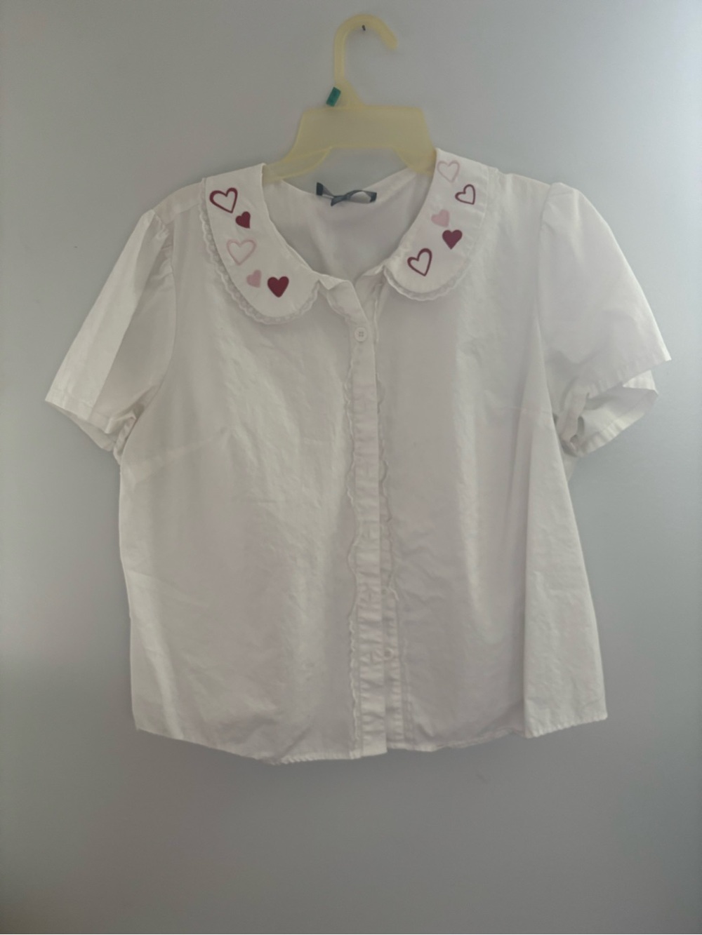 White Short-Sleeve Blouse with Heart-Embroidered Collar